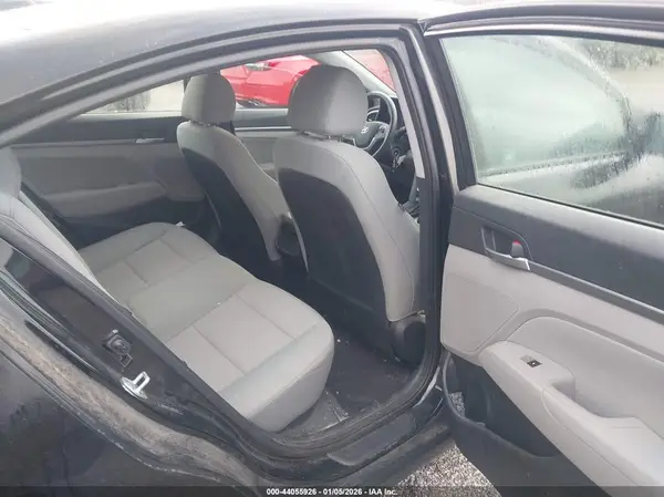 5NPD84LF7HH027227 2017 HYUNDAI ELANTRA - Image 8