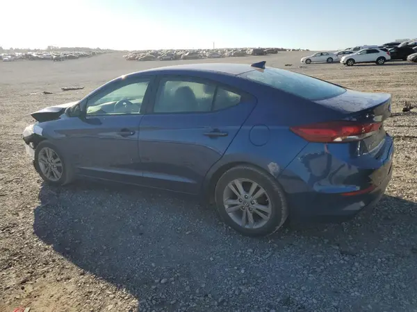 5NPD84LF7HH028037 2017 HYUNDAI ELANTRA - Image 2