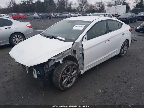 5NPD84LF7HH029074 2017 HYUNDAI ELANTRA - Image 2