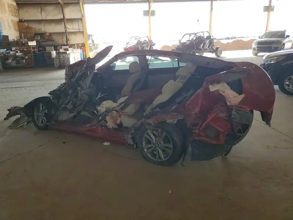 5NPD84LF7HH029835 2017 HYUNDAI ELANTRA - Image 2