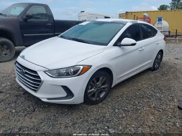 5NPD84LF7HH030161 2017 HYUNDAI ELANTRA - Image 2
