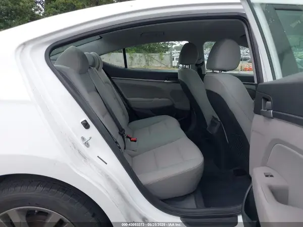 5NPD84LF7HH030435 2017 HYUNDAI ELANTRA - Image 8
