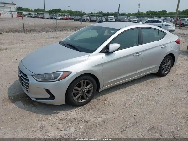 5NPD84LF7HH030855 2017 HYUNDAI ELANTRA - Image 2