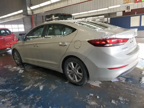 5NPD84LF7HH033609 2017 HYUNDAI ELANTRA - Image 2
