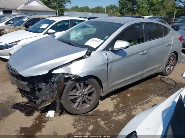 5NPD84LF7HH033724 2017 HYUNDAI ELANTRA - Image 2