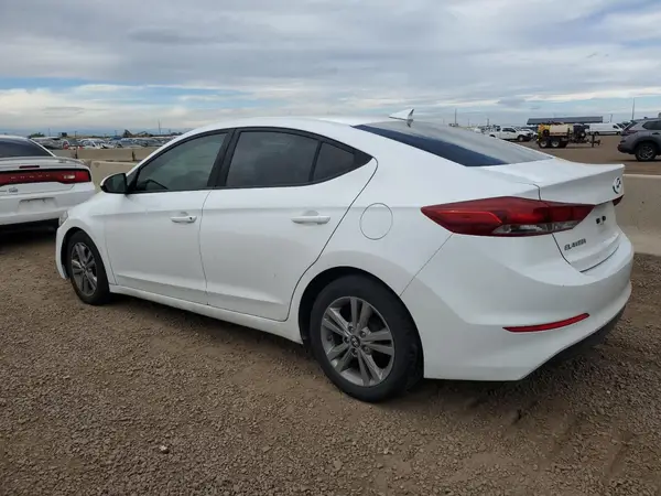 5NPD84LF7HH033755 2017 HYUNDAI ELANTRA - Image 2