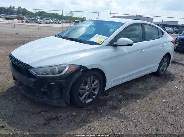 5NPD84LF7HH035070 2017 HYUNDAI ELANTRA - Image 2