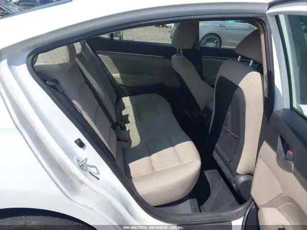 5NPD84LF7HH035070 2017 HYUNDAI ELANTRA - Image 8