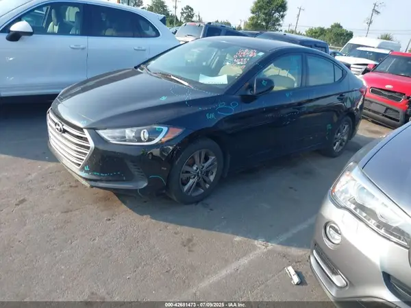 5NPD84LF7HH035103 2017 HYUNDAI ELANTRA - Image 2