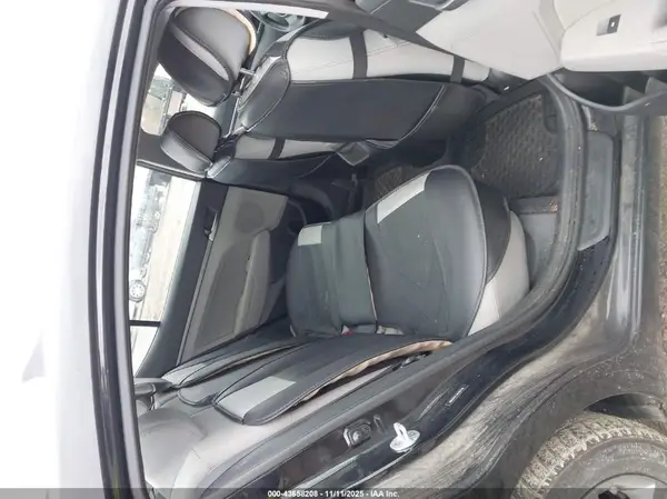 5NPD84LF7HH036784 2017 HYUNDAI ELANTRA - Image 8