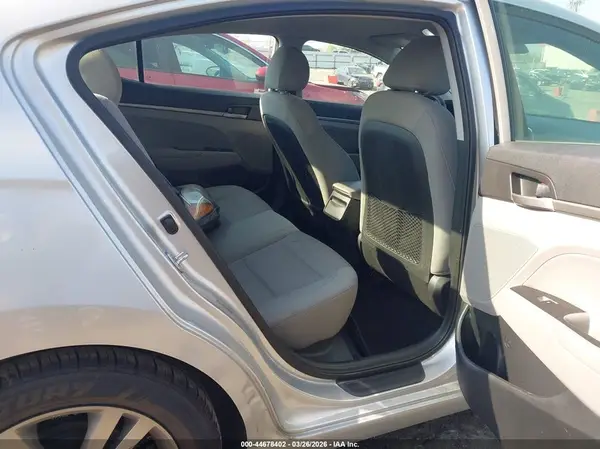 5NPD84LF7HH037756 2017 HYUNDAI ELANTRA - Image 8