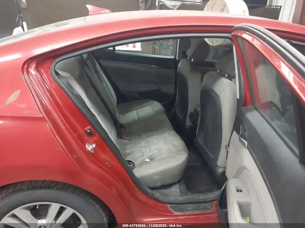 5NPD84LF7HH038213 2017 HYUNDAI ELANTRA - Image 8