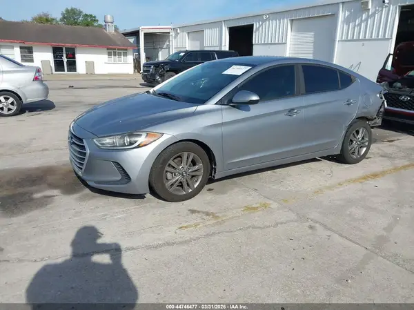 5NPD84LF7HH038566 2017 HYUNDAI ELANTRA - Image 2