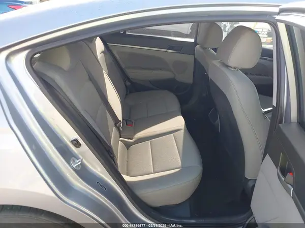 5NPD84LF7HH038566 2017 HYUNDAI ELANTRA - Image 8