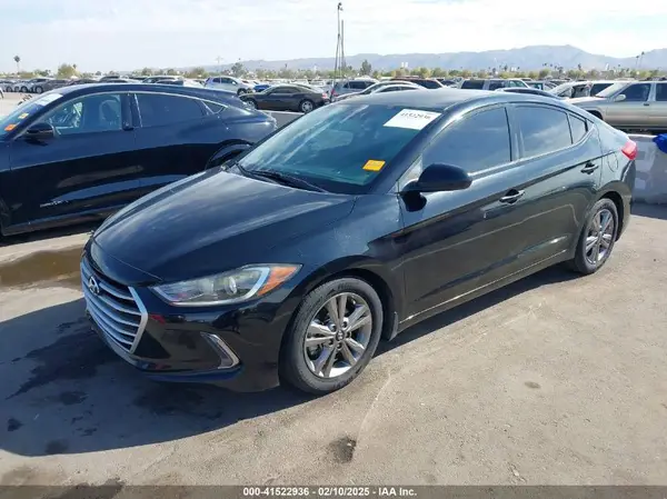 5NPD84LF7HH039684 2017 HYUNDAI ELANTRA - Image 2