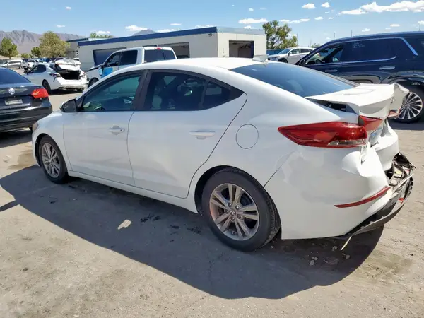 5NPD84LF7HH040317 2017 HYUNDAI ELANTRA - Image 2