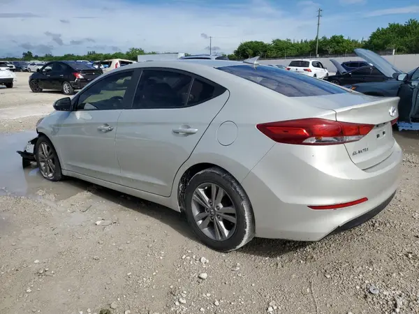 5NPD84LF7HH040995 2017 HYUNDAI ELANTRA - Image 2