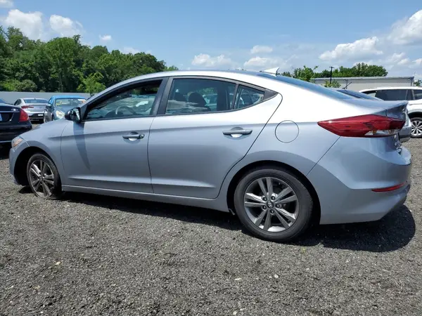 5NPD84LF7HH042598 2017 HYUNDAI ELANTRA - Image 2