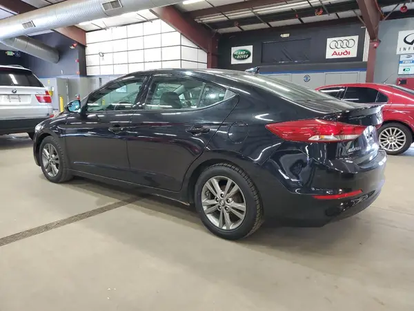 5NPD84LF7HH044738 2017 HYUNDAI ELANTRA - Image 2