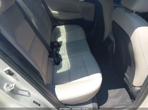 5NPD84LF7HH045937 2017 HYUNDAI ELANTRA - Image 8