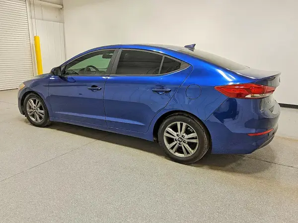 5NPD84LF7HH046649 2017 HYUNDAI ELANTRA - Image 2