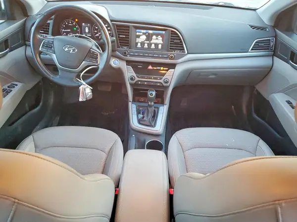 5NPD84LF7HH052418 2017 HYUNDAI ELANTRA - Image 8
