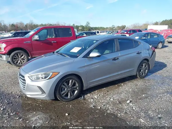 5NPD84LF7HH053682 2017 HYUNDAI ELANTRA - Image 2