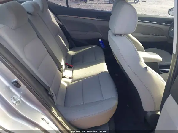 5NPD84LF7HH053682 2017 HYUNDAI ELANTRA - Image 8