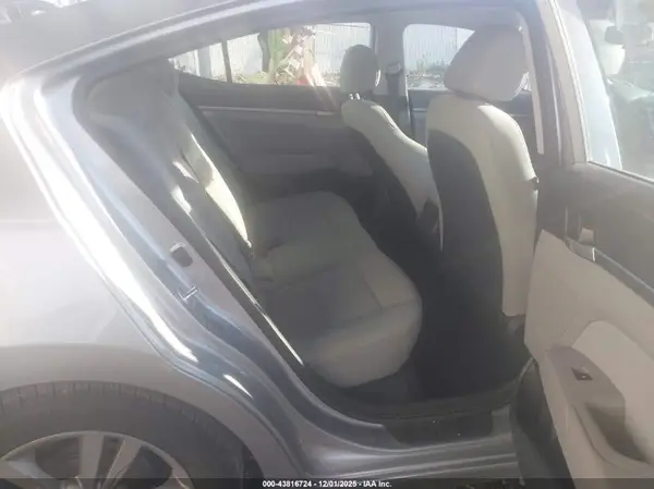 5NPD84LF7HH059272 2017 HYUNDAI ELANTRA - Image 8