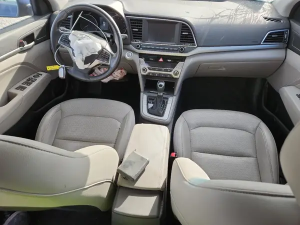 5NPD84LF7HH060597 2017 HYUNDAI ELANTRA - Image 8