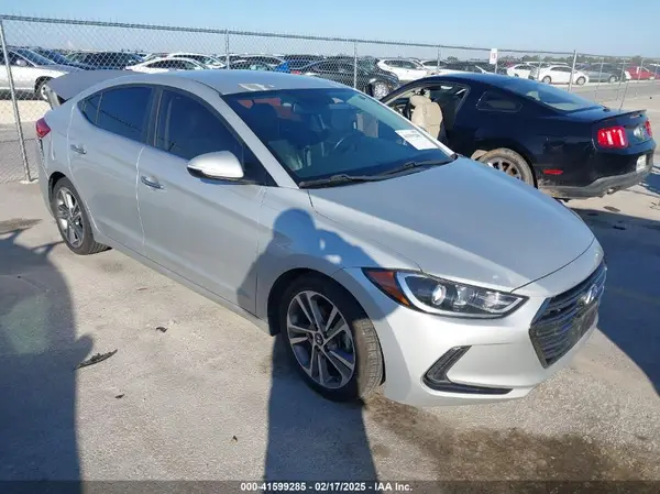 5NPD84LF7HH062981 2017 HYUNDAI ELANTRA - Image 1