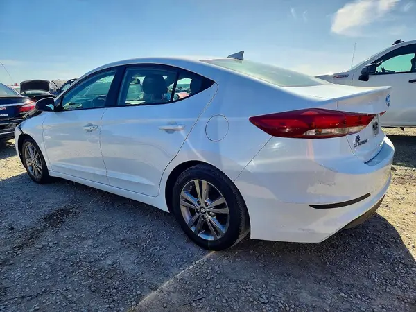 5NPD84LF7HH065234 2017 HYUNDAI ELANTRA - Image 2