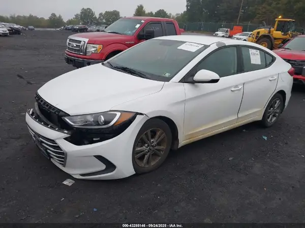 5NPD84LF7HH070921 2017 HYUNDAI ELANTRA - Image 2