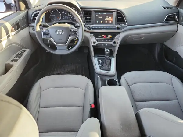 5NPD84LF7HH071048 2017 HYUNDAI ELANTRA - Image 8