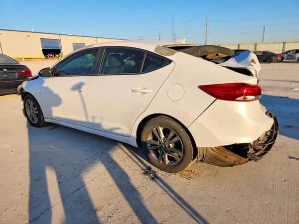 5NPD84LF7HH073723 2017 HYUNDAI ELANTRA - Image 2