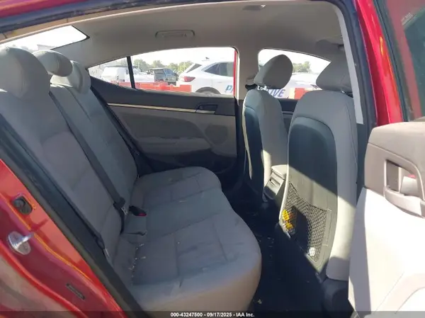 5NPD84LF7HH074855 2017 HYUNDAI ELANTRA - Image 8