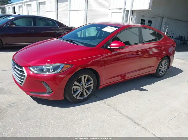 5NPD84LF7HH075682 2017 HYUNDAI ELANTRA - Image 2