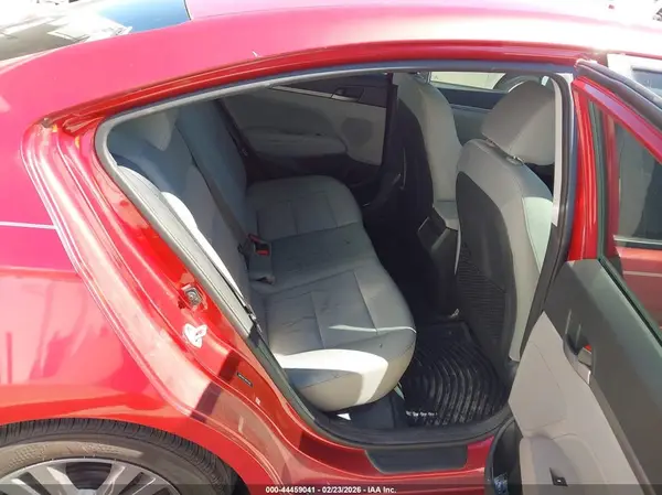 5NPD84LF7HH075682 2017 HYUNDAI ELANTRA - Image 8