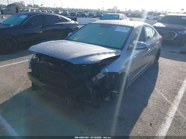 5NPD84LF7HH089663 2017 HYUNDAI ELANTRA - Image 2