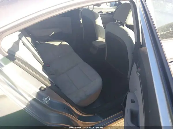 5NPD84LF7HH090974 2017 HYUNDAI ELANTRA - Image 8