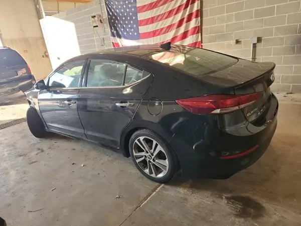 5NPD84LF7HH094460 2017 HYUNDAI ELANTRA - Image 2