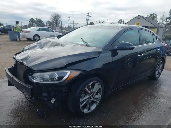 5NPD84LF7HH098167 2017 HYUNDAI ELANTRA - Image 2
