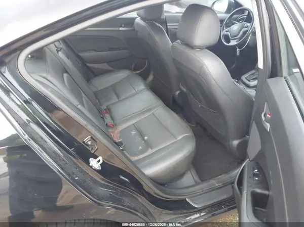 5NPD84LF7HH098167 2017 HYUNDAI ELANTRA - Image 8