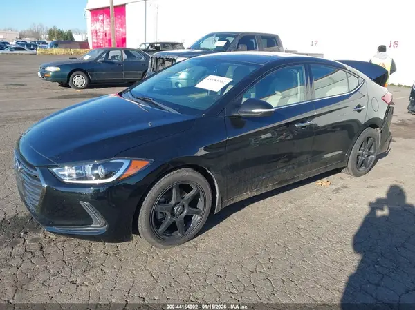 5NPD84LF7HH098234 2017 HYUNDAI ELANTRA - Image 2