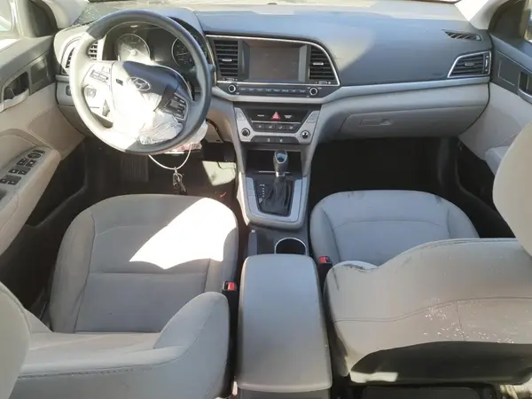 5NPD84LF7HH105988 2017 HYUNDAI ELANTRA - Image 8