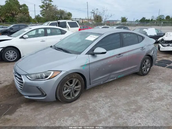 5NPD84LF7HH109748 2017 HYUNDAI ELANTRA - Image 2