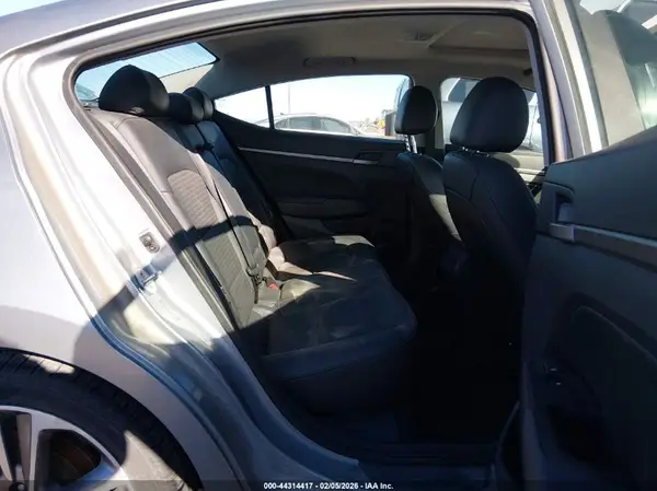 5NPD84LF7HH114500 2017 HYUNDAI ELANTRA - Image 8