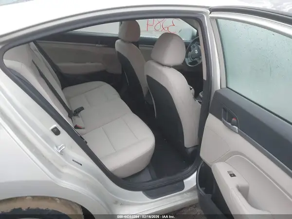 5NPD84LF7HH118451 2017 HYUNDAI ELANTRA - Image 8