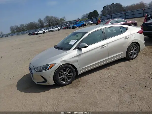 5NPD84LF7HH119597 2017 HYUNDAI ELANTRA - Image 2