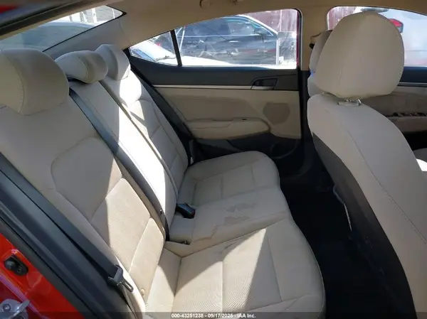 5NPD84LF7HH121835 2017 HYUNDAI ELANTRA - Image 8